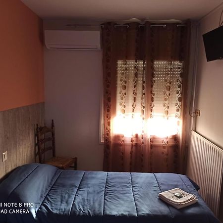 Hostal Galicia Фигерас Екстериор снимка