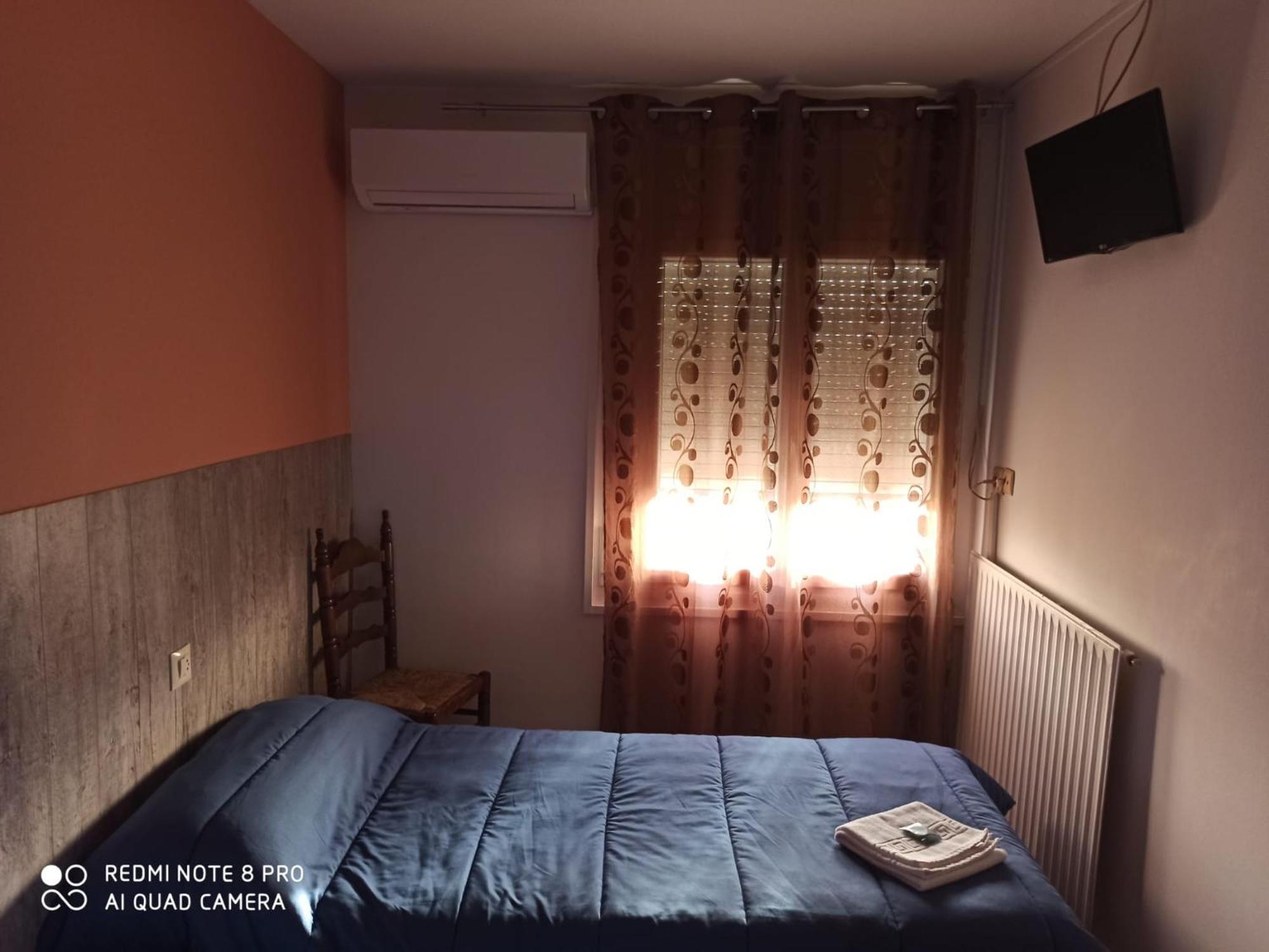 Hostal Galicia Фигерас Екстериор снимка